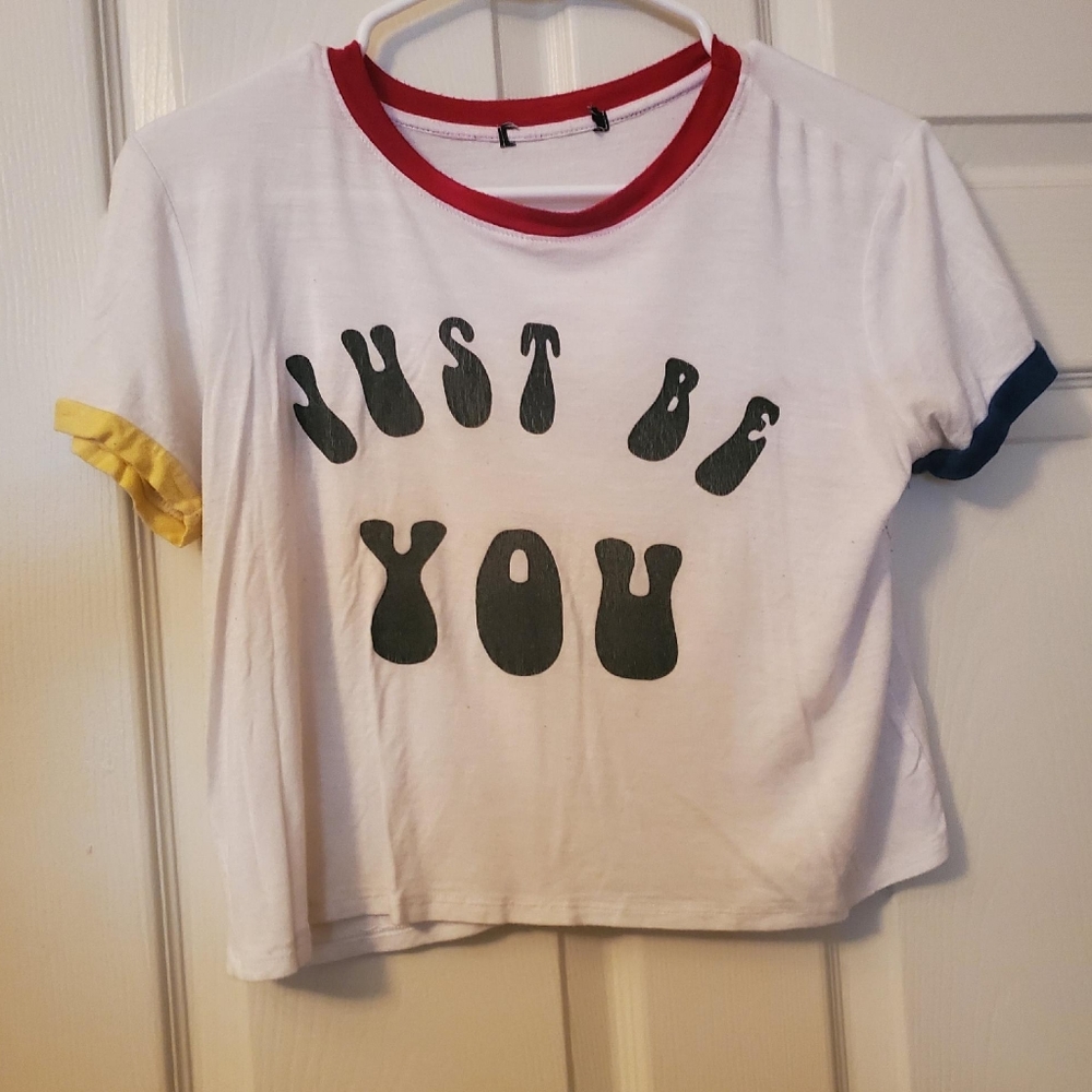 White M/L vintage cropped cut screen tee